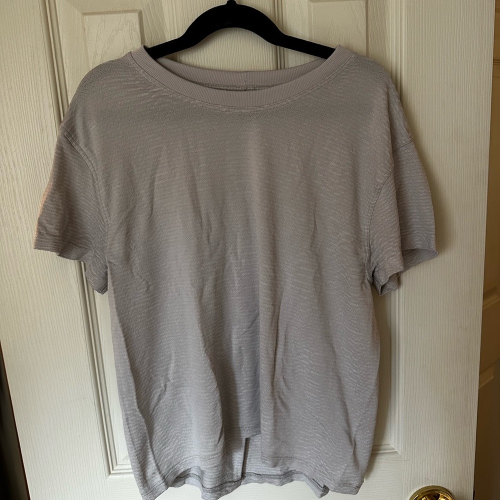 Lululemon train to be short sleeve shirt